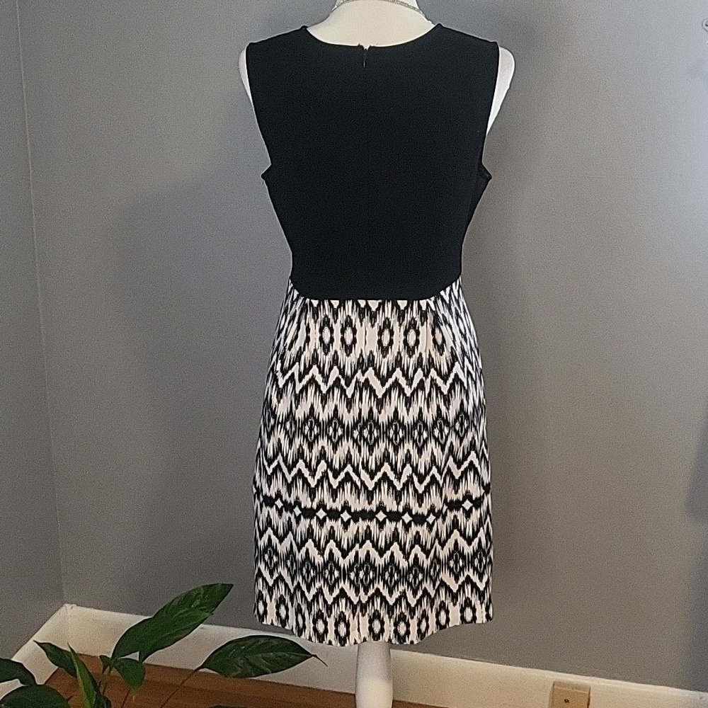 Cynthia Rowley Black and White Stretchy Full Back Zip Dress - Size M - Picture 3 of 11